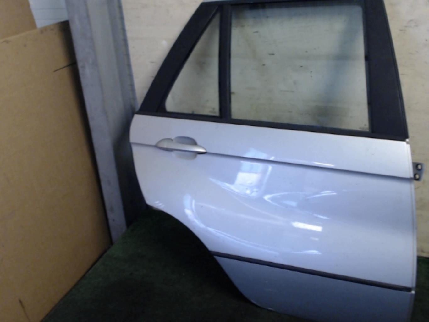 Puerta trasera derecha BMW X5 E53 Diésel - 1