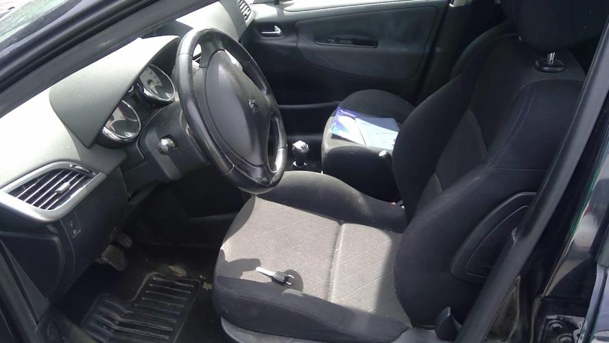 Image Pare choc arriere - PEUGEOT 207