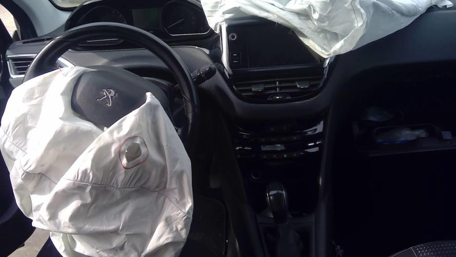 Image Volant - PEUGEOT 208 1