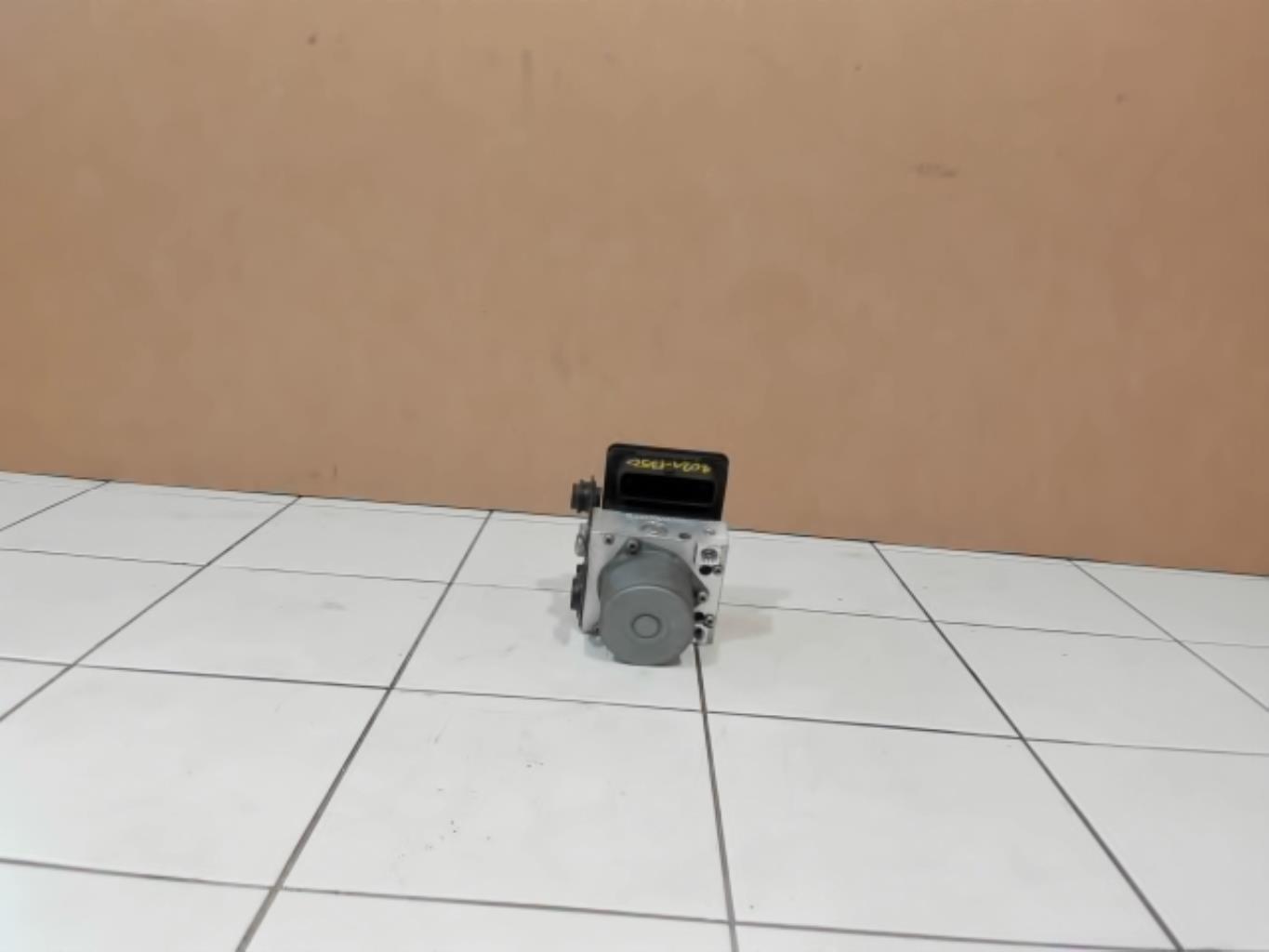 Blocco ABS (antibloccaggio freni) VOLKSWAGEN UP PHASE 1 Gasolina - 1
