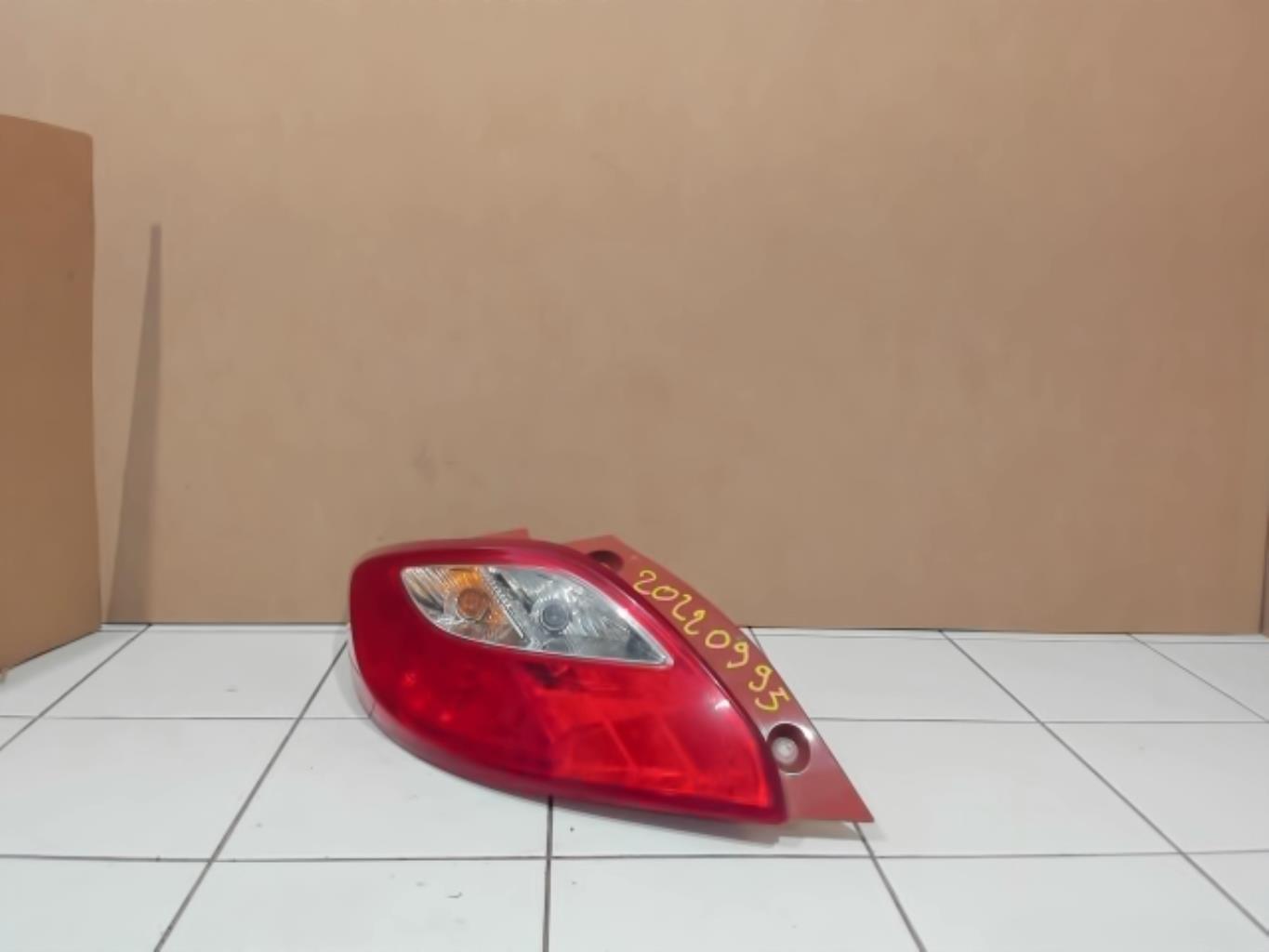 Fanale posteriore principale sinistro (luci) MAZDA 2 2 PHASE 1 Diésel - 1