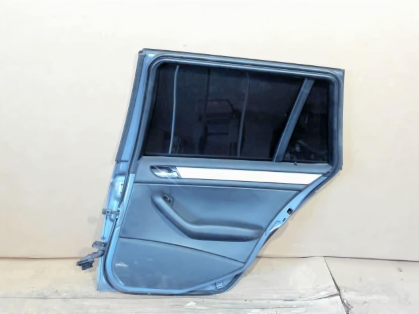 Puerta trasera derecha BMW SERIE 3 E46 TOURING PHASE 2 BREAK Diésel - 1