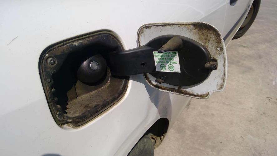 Image Trappe d'essence - RENAULT CLIO 3