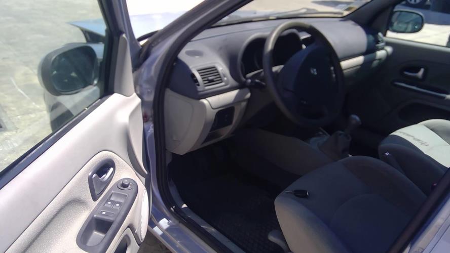Image Malle/Hayon arriere - RENAULT CLIO 2