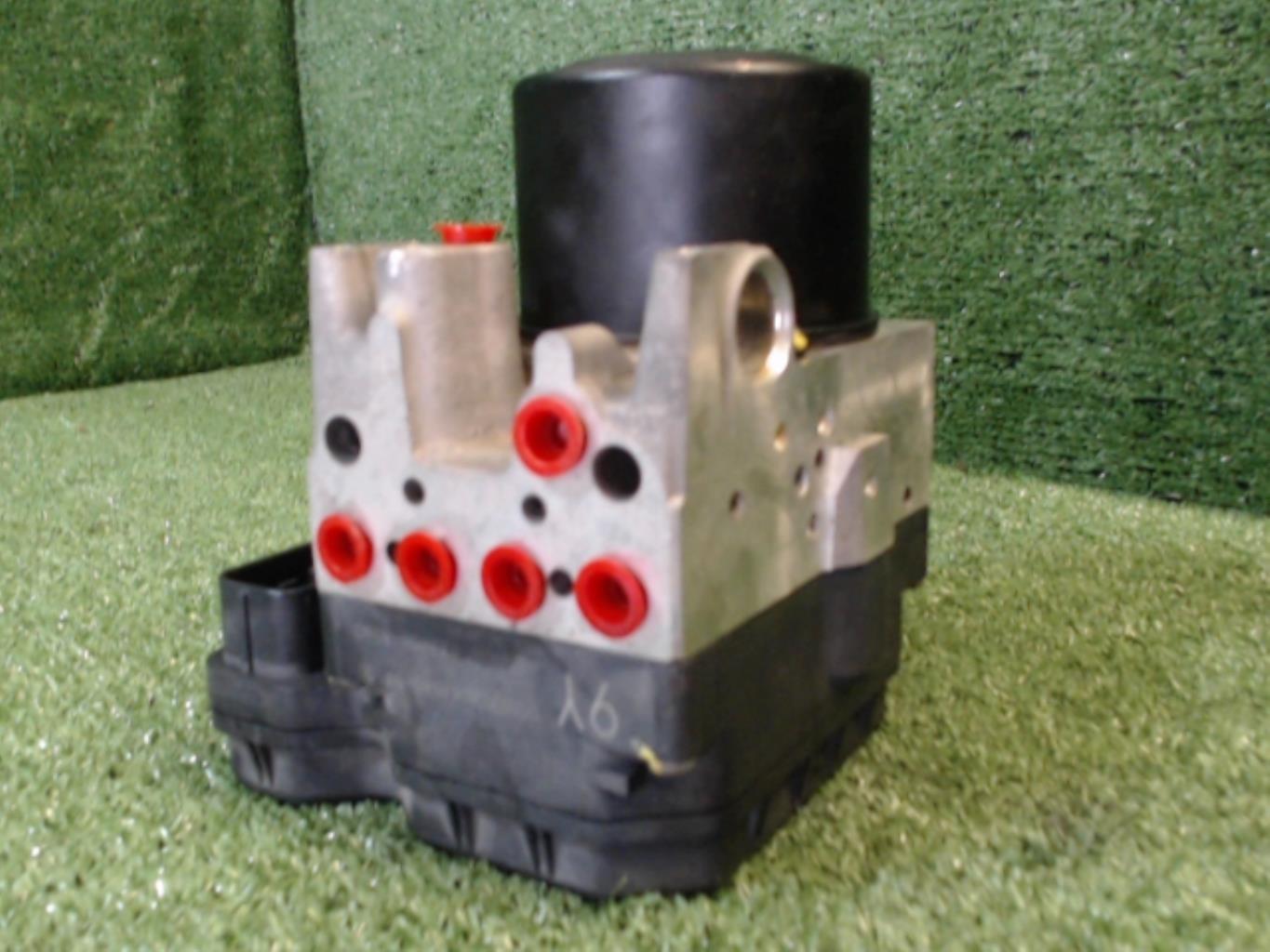 Bloc ABS (freins anti-blocage) LEXUS IS 2 PHASE 1 Diesel - 1