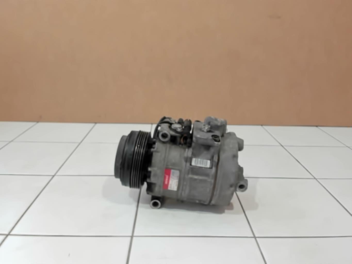 Compresseur clim BMW SERIE 3 E46 COUPE PHASE 1 Essence - 1