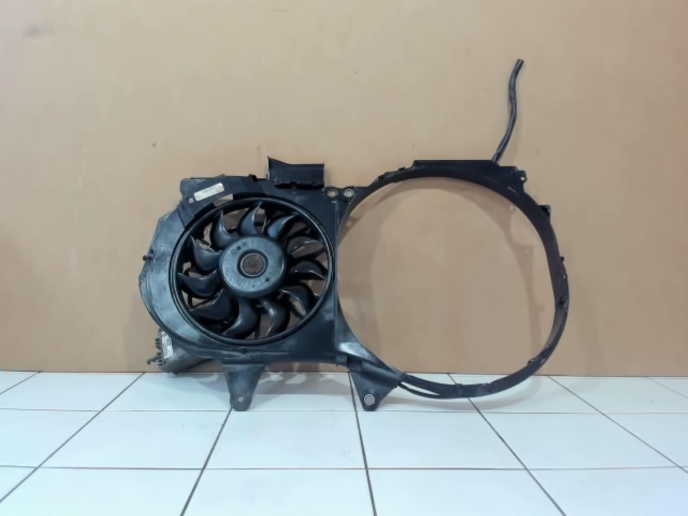 Motoventilatore radiatore AUDI A4 2 AVANT PHASE 1 BREAK Diésel - 1
