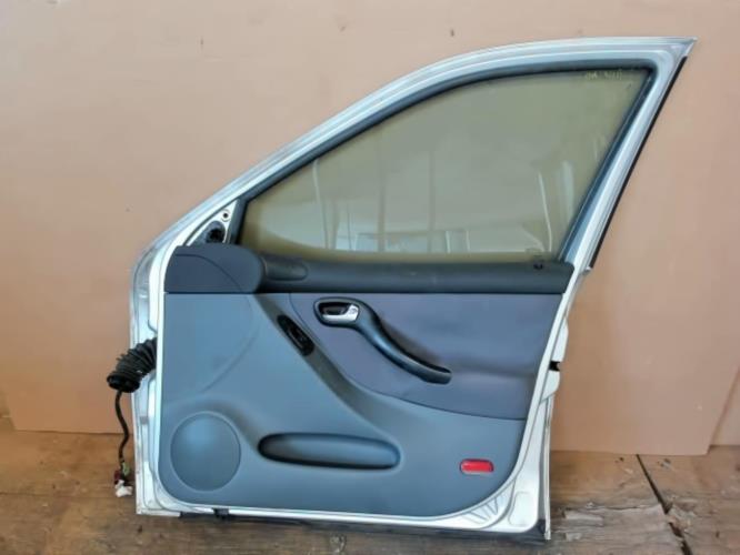 Image Porte avant droit - SEAT LEON 1