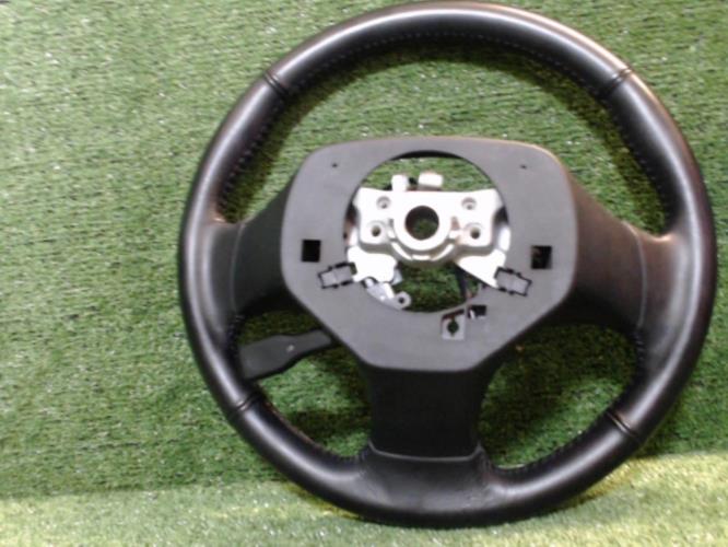Image Volant - LEXUS IS 2
