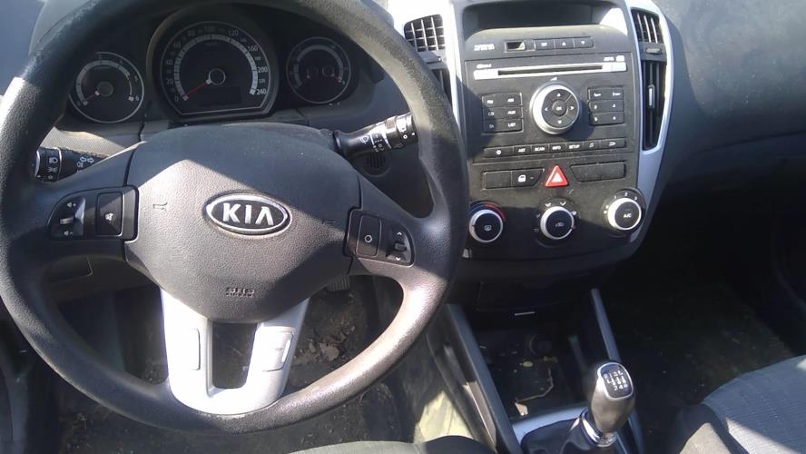 Image Afficheur - KIA CEE-D 1