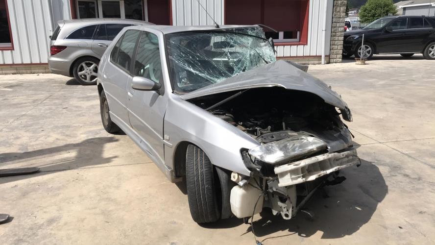 Image Plage arriere - PEUGEOT 306