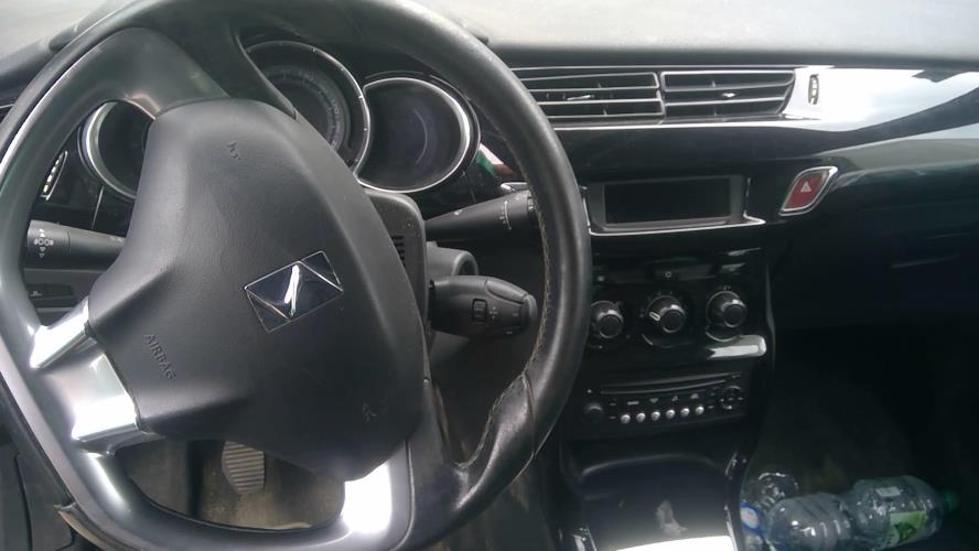 Image Feu arriere principal droit (feux) - CITROEN DS3