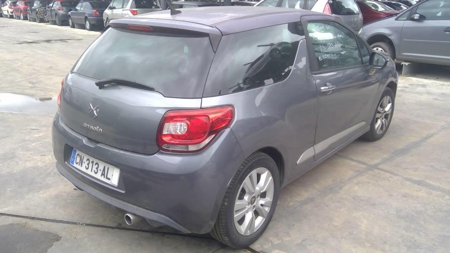 Image Feu arriere principal droit (feux) - CITROEN DS3