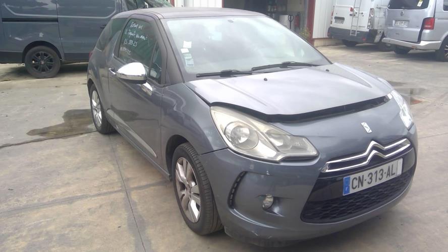 Image Feu arriere principal droit (feux) - CITROEN DS3