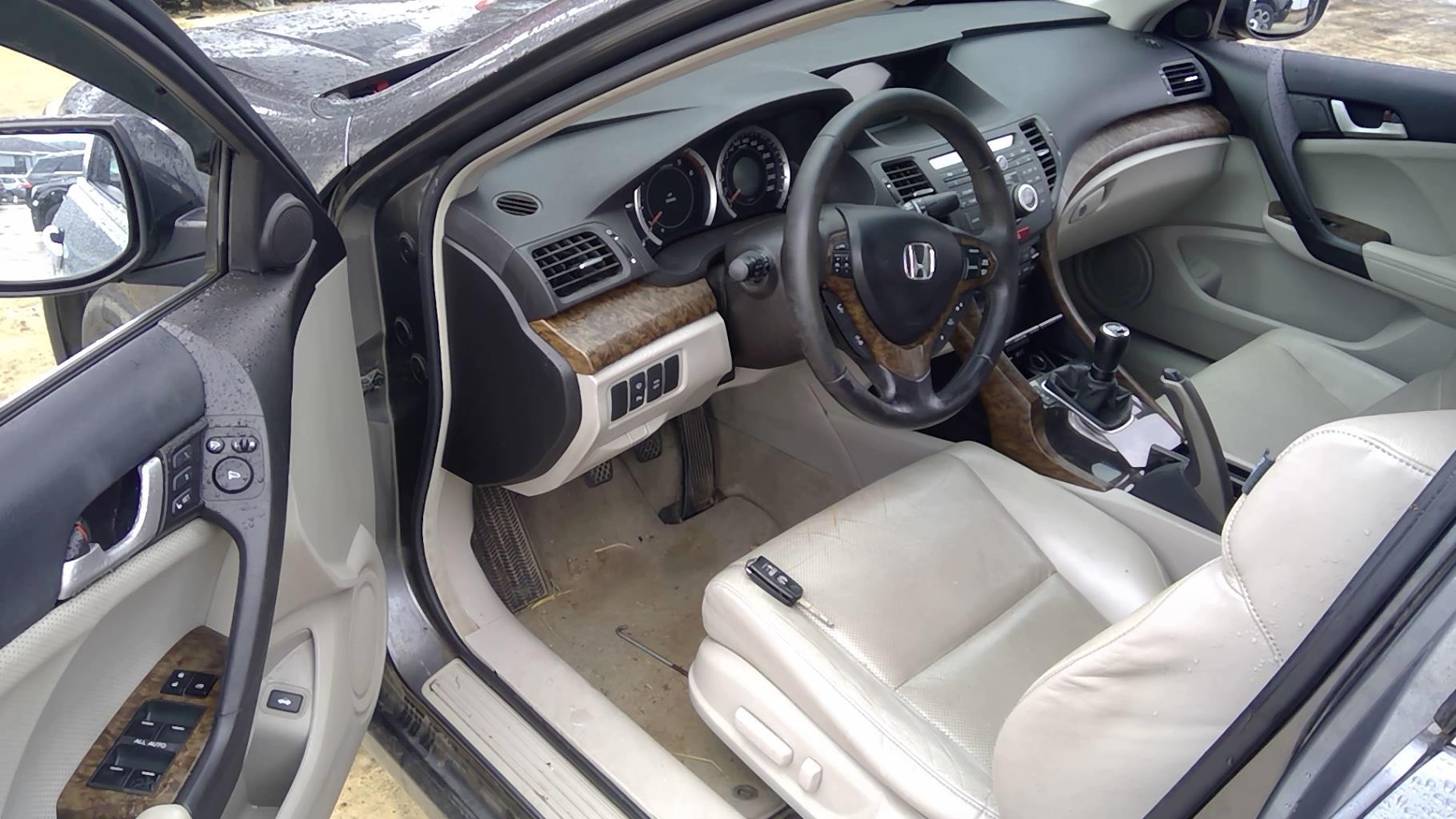 Image HONDA ACCORD 8