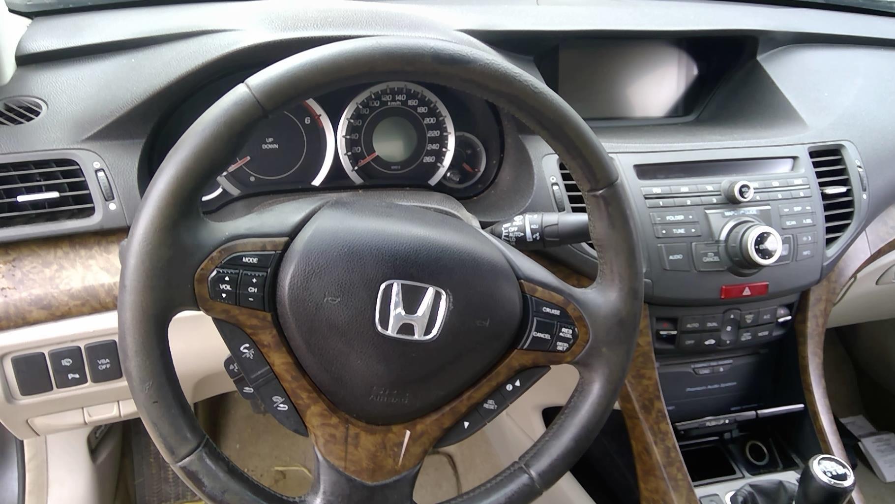 Image HONDA ACCORD 8