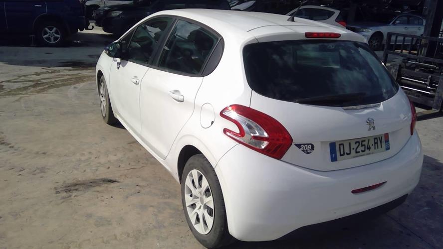 Image Feu arriere principal droit (feux) - PEUGEOT 208 1