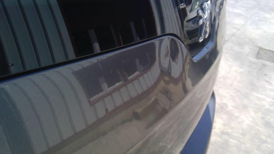 Image Verin de coffre - PEUGEOT 5008 1