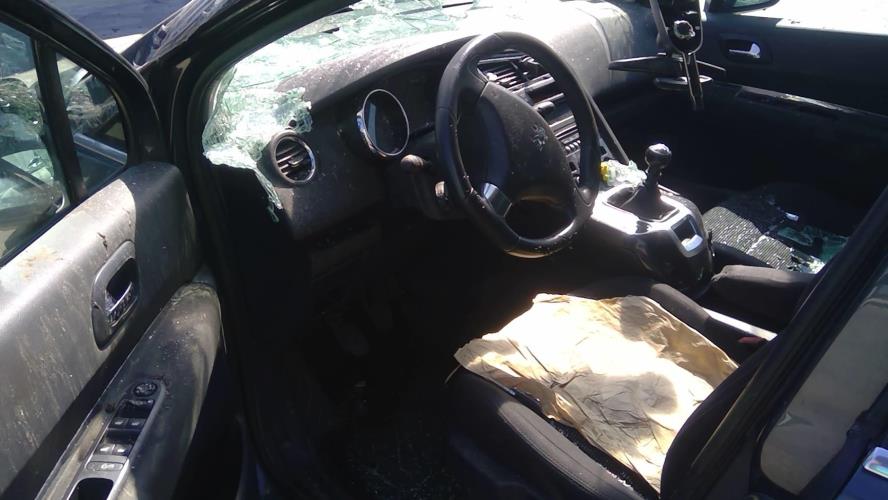 Image Verin de coffre - PEUGEOT 5008 1