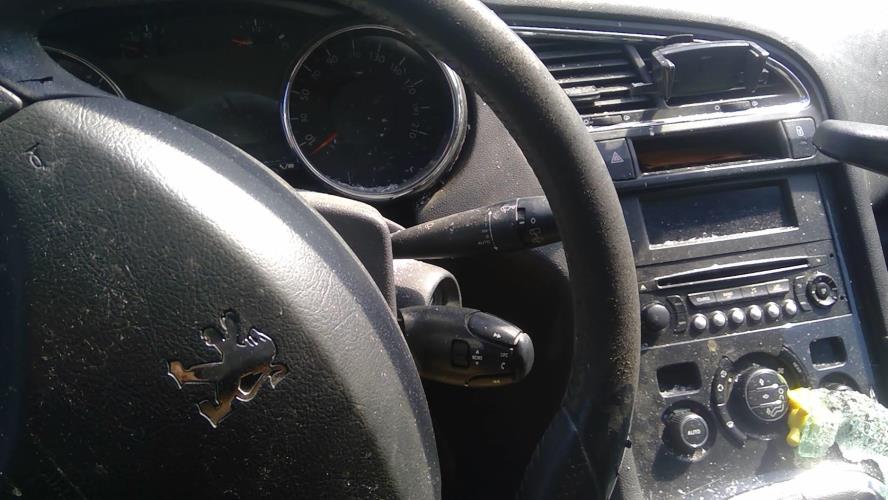 Image Verin de coffre - PEUGEOT 5008 1
