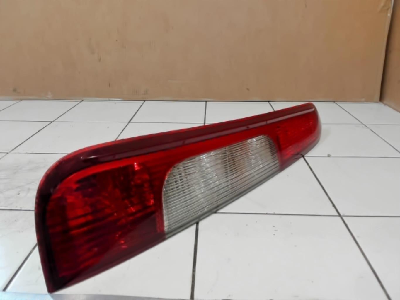 Feu arriere principal gauche (feux) FORD C-MAX 1 PHASE 1 Diesel - 1