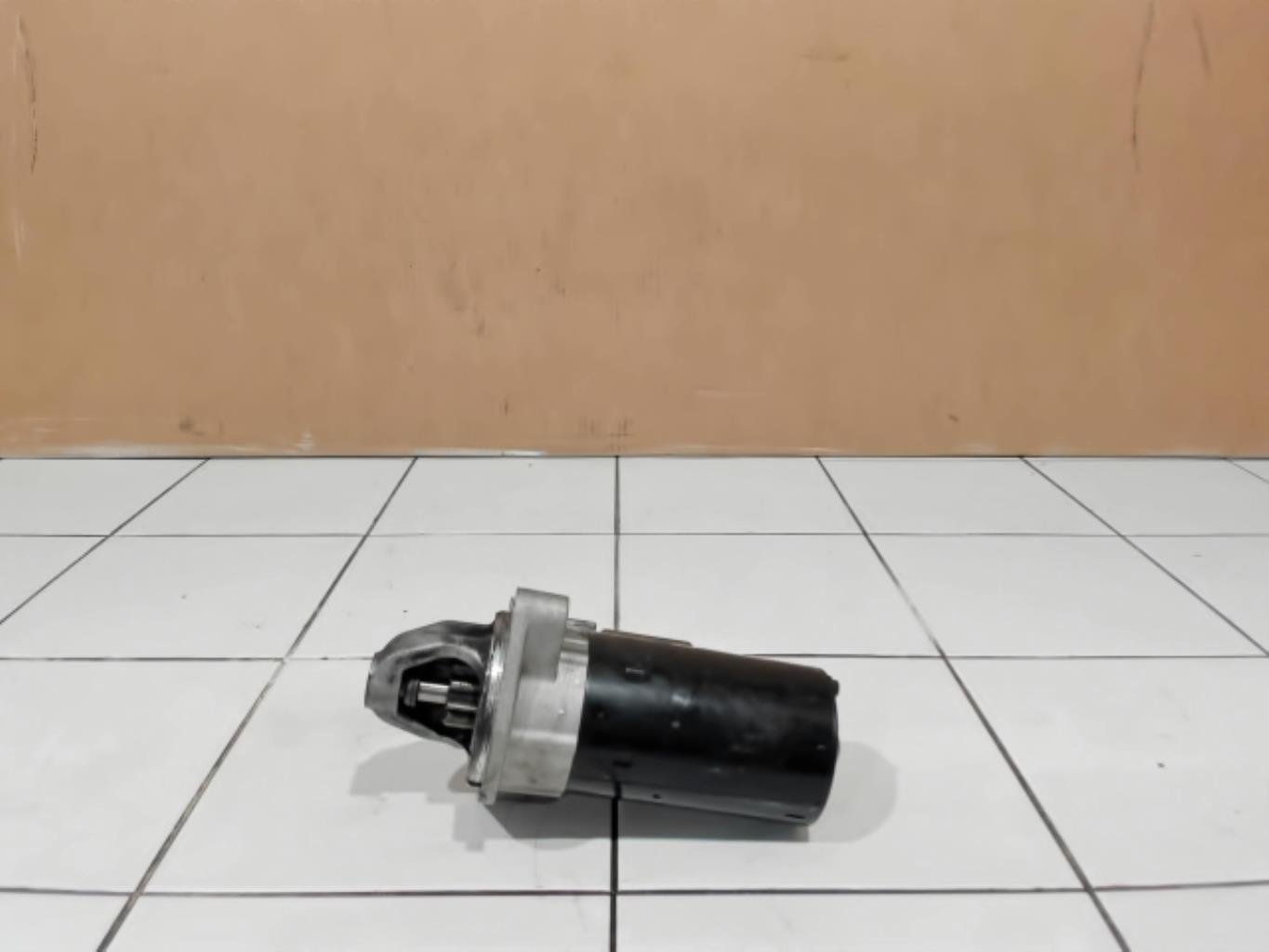 Demarreur BMW SERIE 5 E60 PHASE 1 Essence - 1