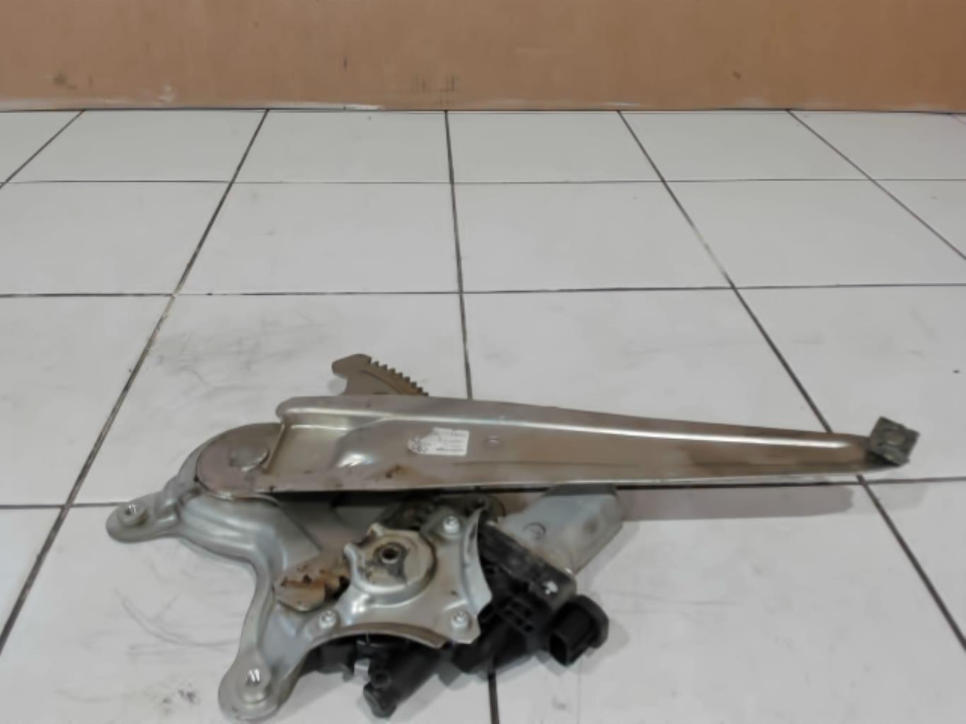 Alzacristalli elettrico posteriore sinistro TOYOTA HILUX 4 PHASE 3 Diésel - 1