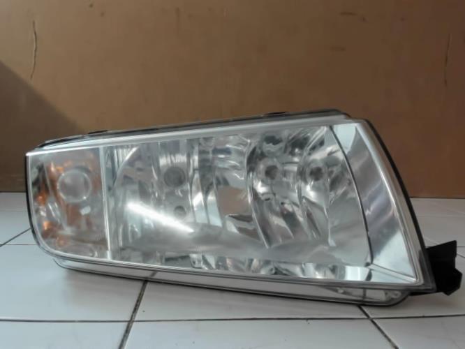 Image Optique avant principal droit (feux)(phare) - SKODA FABIA 1