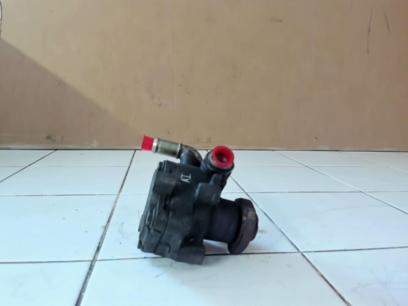 Pompa sterzo VOLKSWAGEN GOLF 4 Gasolina - 1