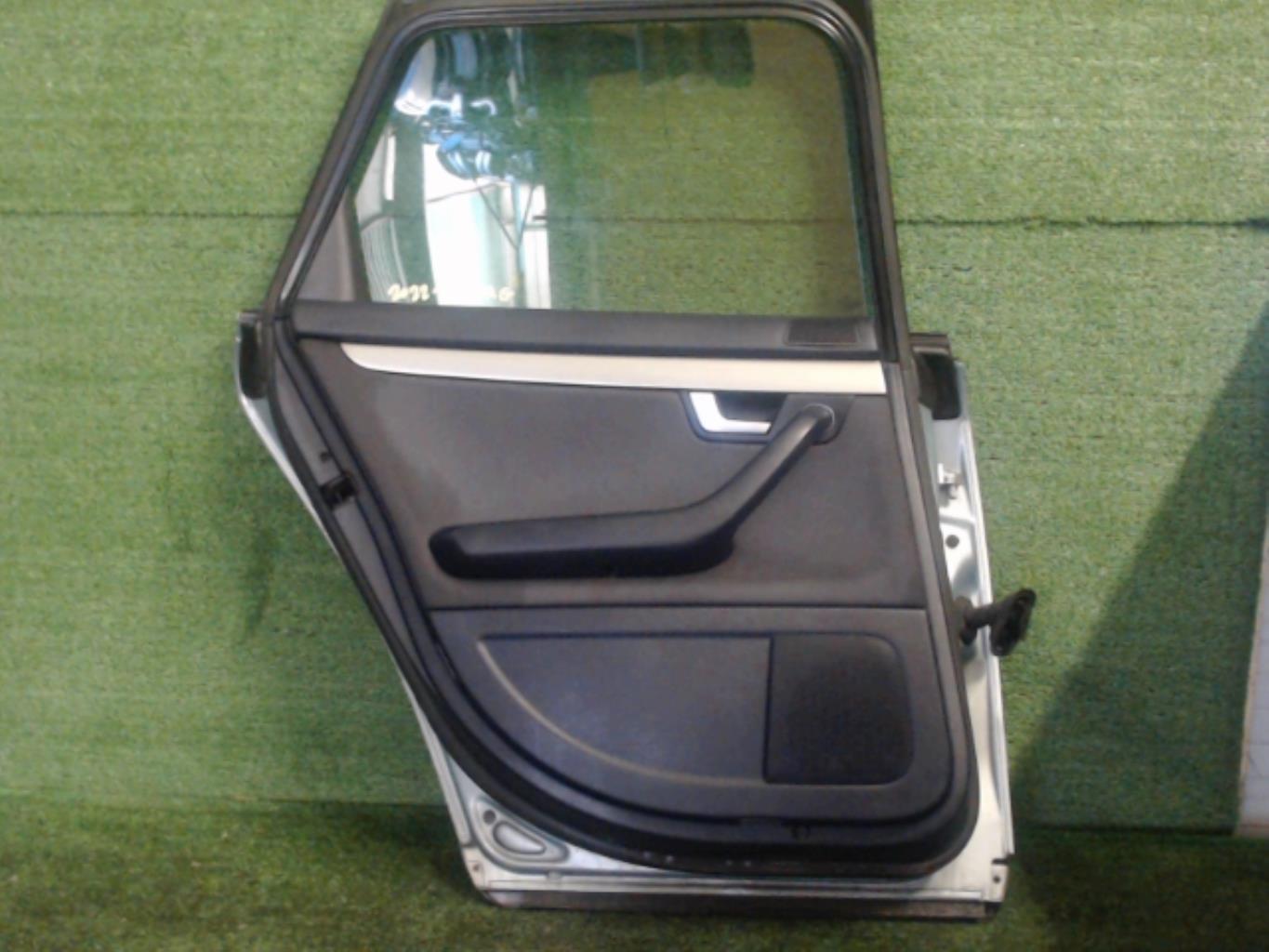 Puerta trasera izquierda AUDI A4 2 AVANT PHASE 1 BREAK Diésel - 1