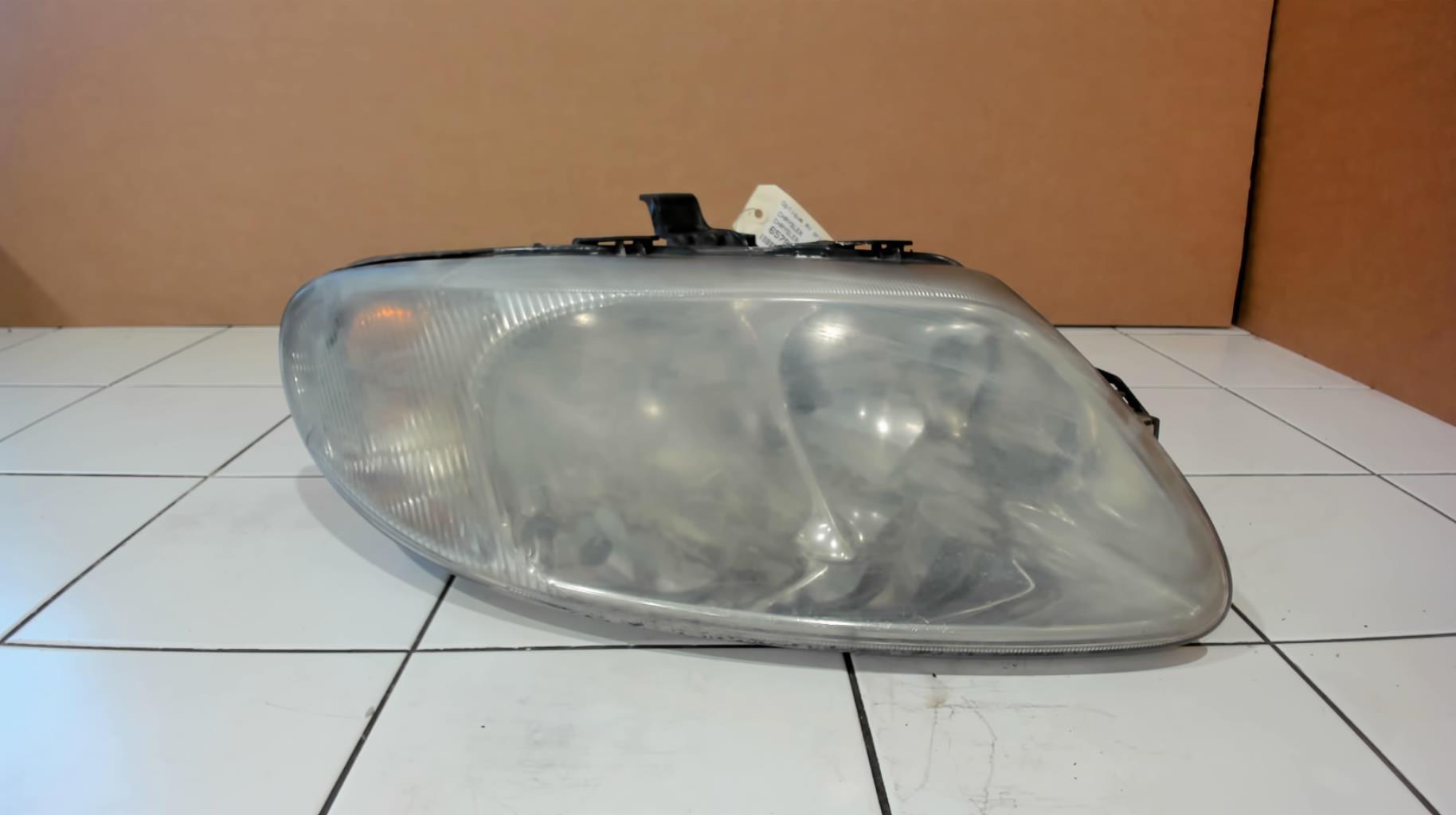 Optique Avant Droit (Phare) Chrysler Voyager - Occasion - Garantie 24 Mois
