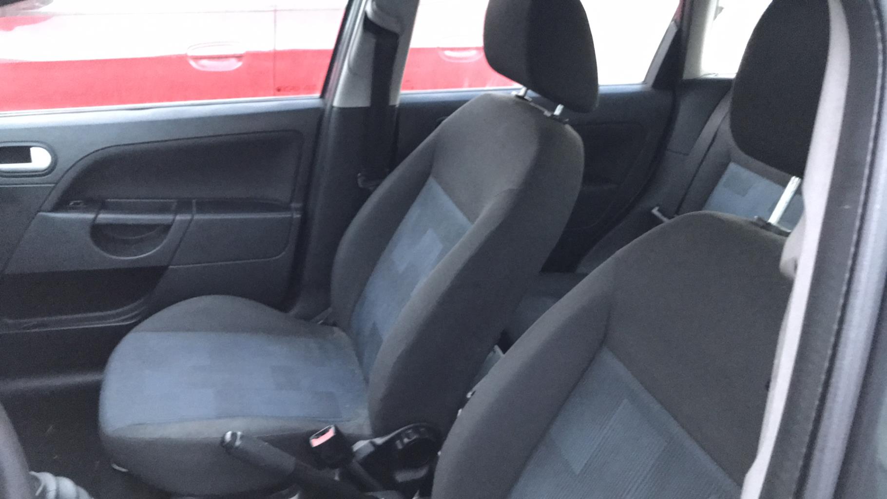 Image FORD FIESTA 5