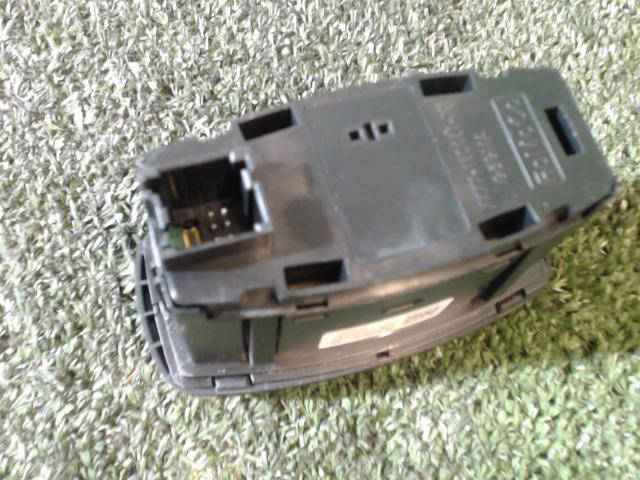 Commande de phare FORD FIESTA 7 PHASE 1 Essence - 1