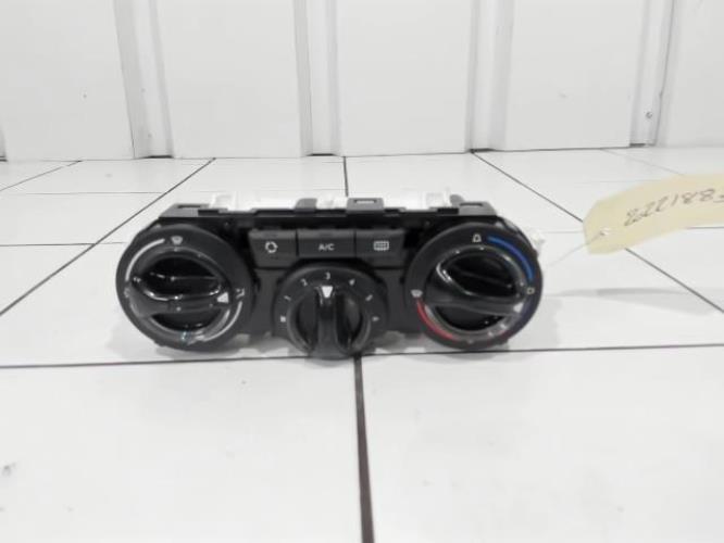 Image Commande chauffage - PEUGEOT 208 1