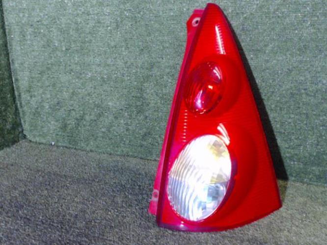 Feu Arrière Gauche Pour Peugeot 107 Phase 3 - Référence 1607990580 - Occasion En Bon état