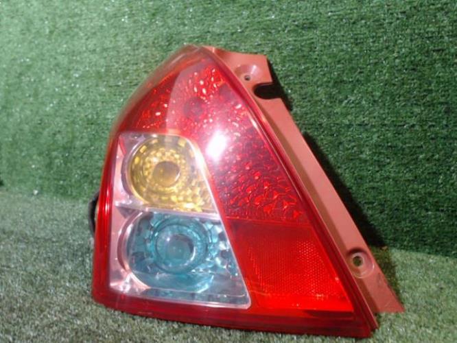 Image Feu arriere principal gauche (feux) - SUZUKI SWIFT 3