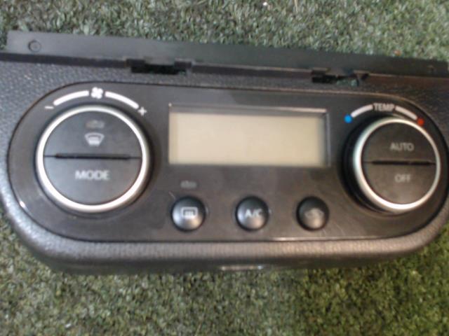 Commande chauffage SUZUKI SWIFT 3 Essence - 1
