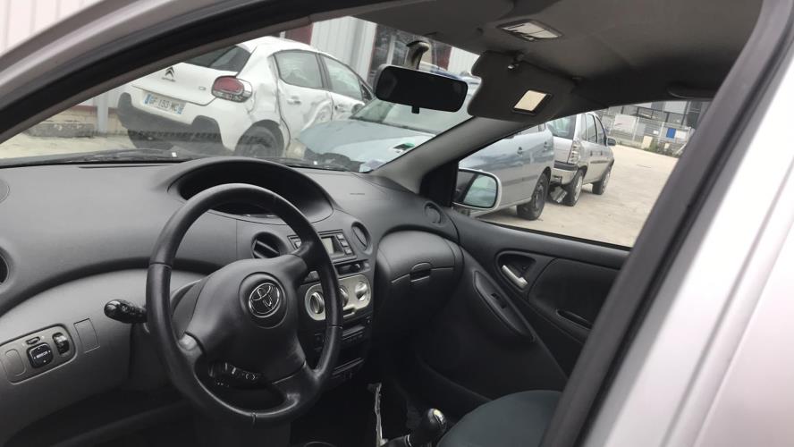 Image Capot - TOYOTA YARIS 1