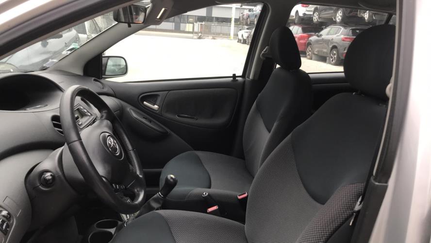 Image Capot - TOYOTA YARIS 1