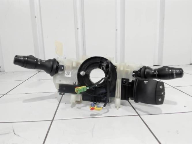Image Com (Bloc Contacteur Tournant+Commodo Essuie Glace+Commodo Phare) - RENAULT LAGUNA 3