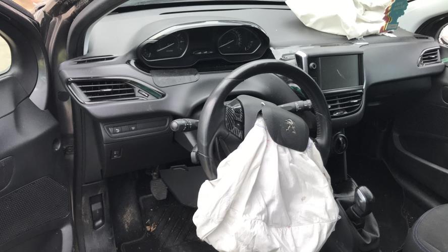 Image Malle/Hayon arriere - PEUGEOT 208 1