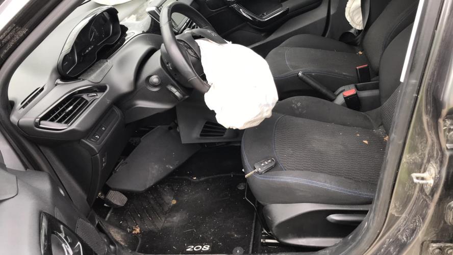 Image Malle/Hayon arriere - PEUGEOT 208 1