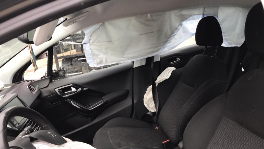 Image Malle/Hayon arriere - PEUGEOT 208 1