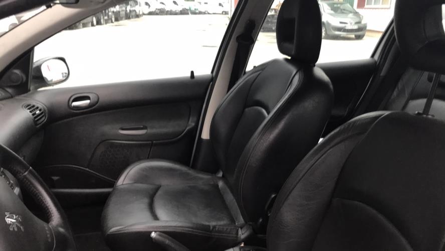 Image Feu arriere principal droit (feux) - PEUGEOT 206