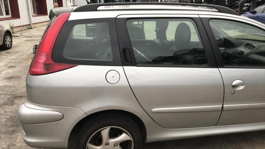 Image Feu arriere principal droit (feux) - PEUGEOT 206
