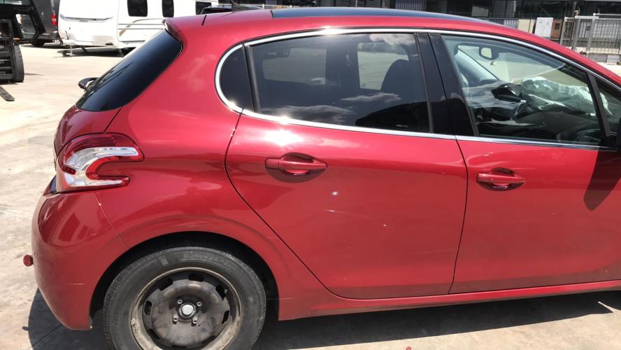 Image Feu arriere principal droit (feux) - PEUGEOT 208 1