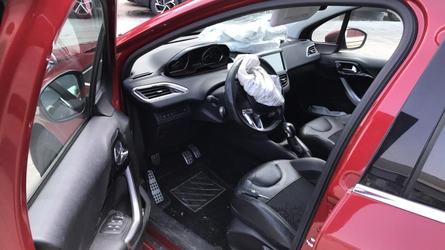 Image Feu arriere principal droit (feux) - PEUGEOT 208 1