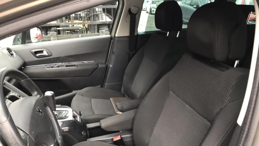 Image Siege central droit - PEUGEOT 5008 1