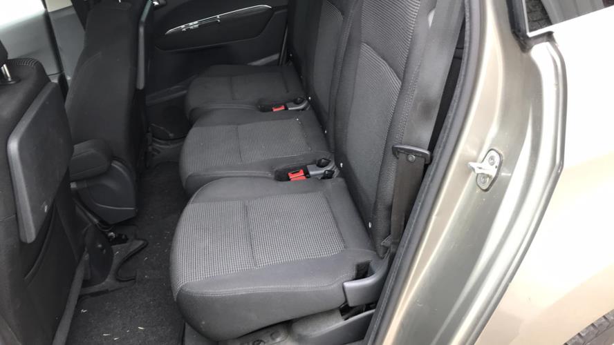 Image Siege central droit - PEUGEOT 5008 1
