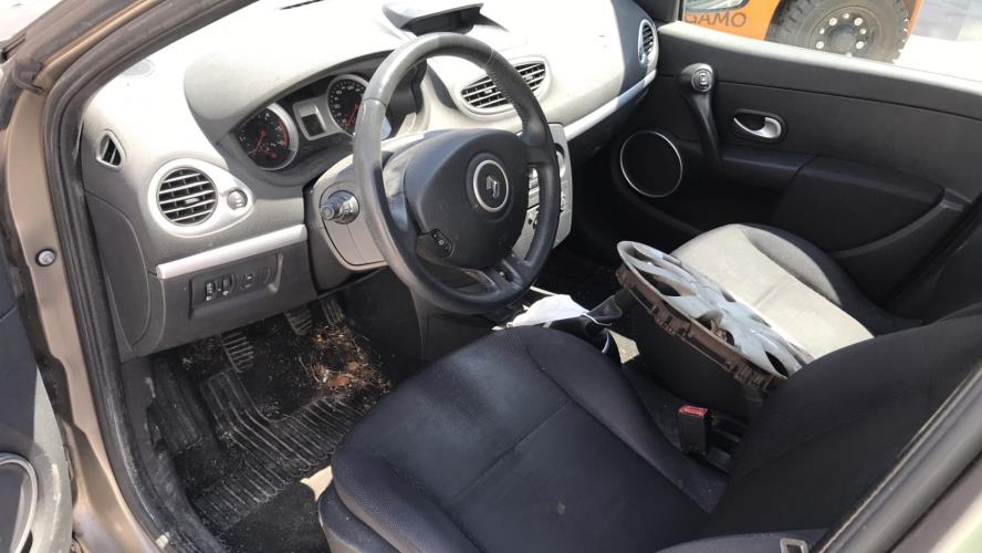 Image Feu arriere principal droit (feux) - RENAULT CLIO 3